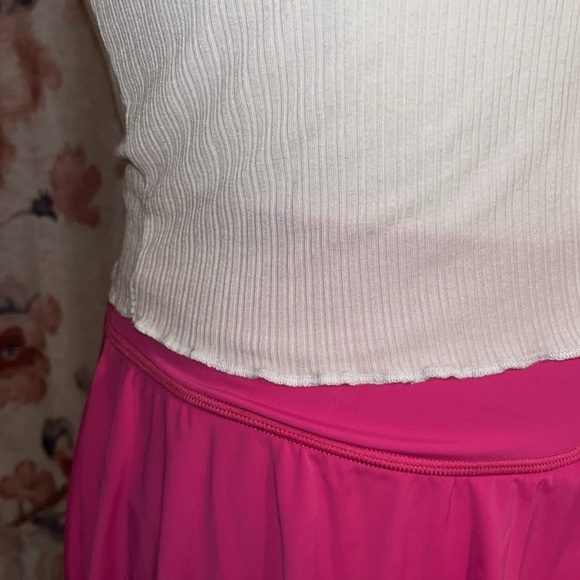 Pozzolo White Ribbed V-Neck Women's Short Sleeve Tee NWOT - Picture 5 of 8